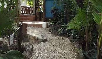 Bed and Breakfast Tunich Тулум 2*,